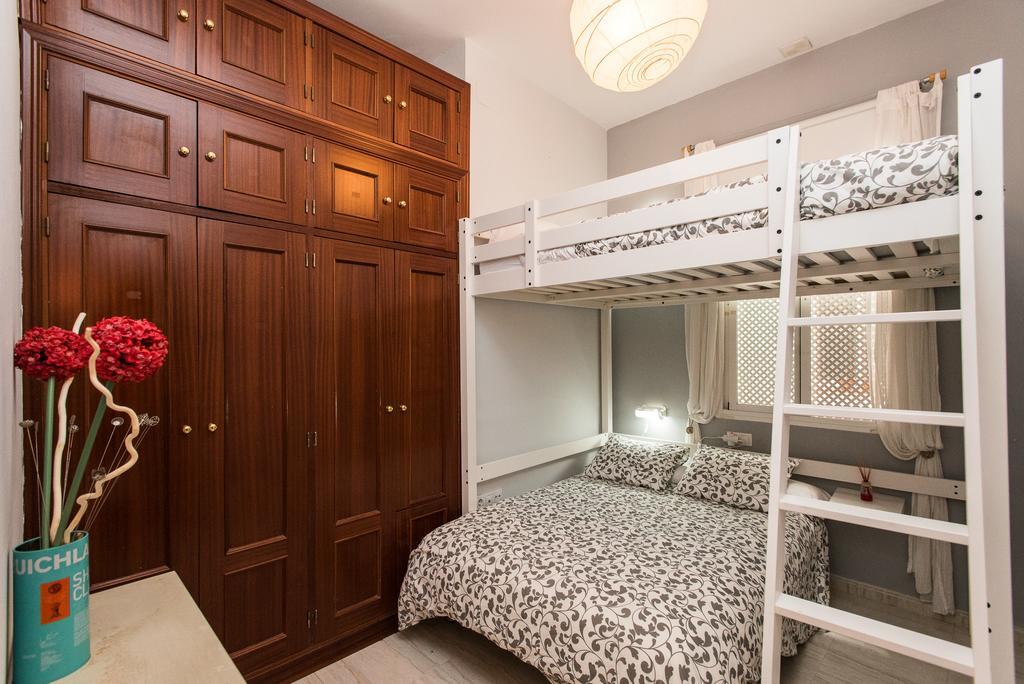 Divi Apartments Valvanera Севилья Экстерьер фото