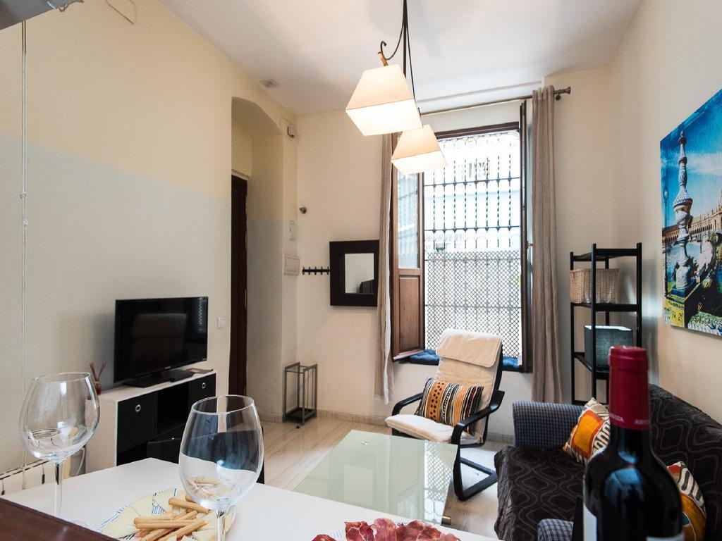 Divi Apartments Valvanera Севилья Экстерьер фото