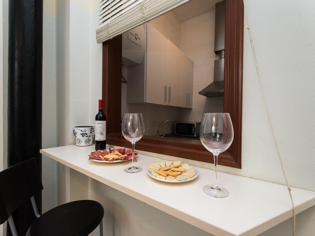 Divi Apartments Valvanera Севилья Экстерьер фото