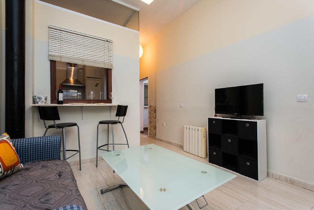 Divi Apartments Valvanera Севилья Экстерьер фото